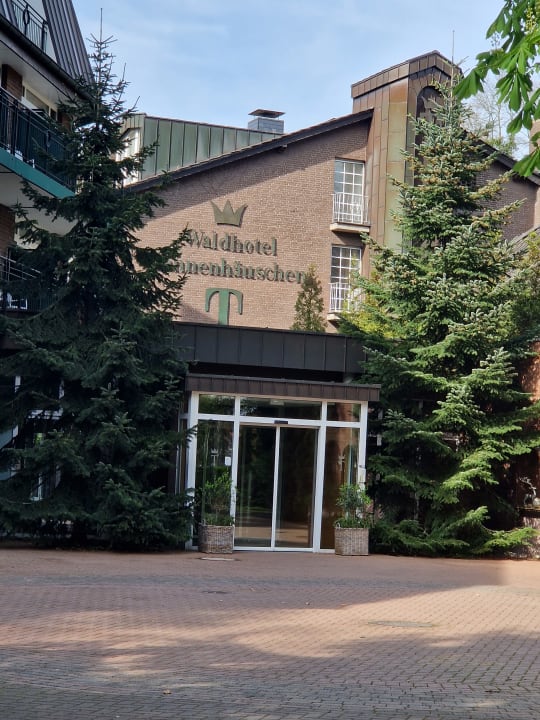 Außenansicht Waldhotel Tannenhäuschen