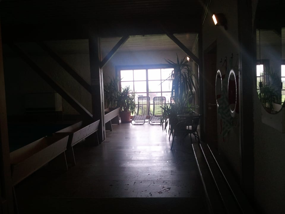 Schwimmbad im Haus (real heller) Gasthaus Berghof