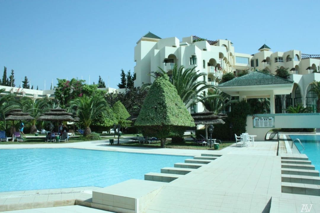 Отель Nahrawess Resort & Thalasso