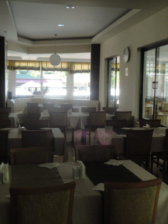 Riviera Riviera Hotel & Spa