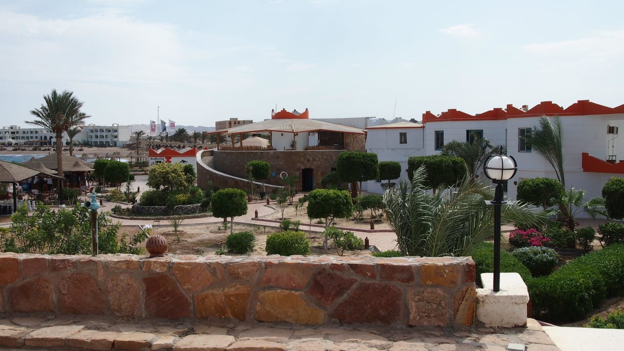 Blick auf Hotelanlage Hotel Coral Garden