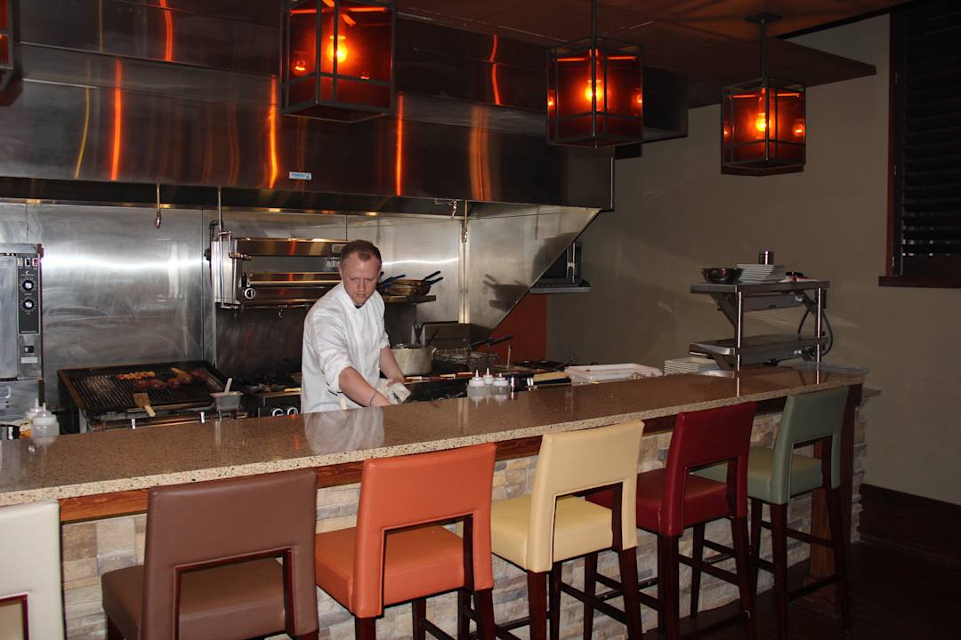 Offene Küche im 1910 Grille Hotel Historic Park Inn