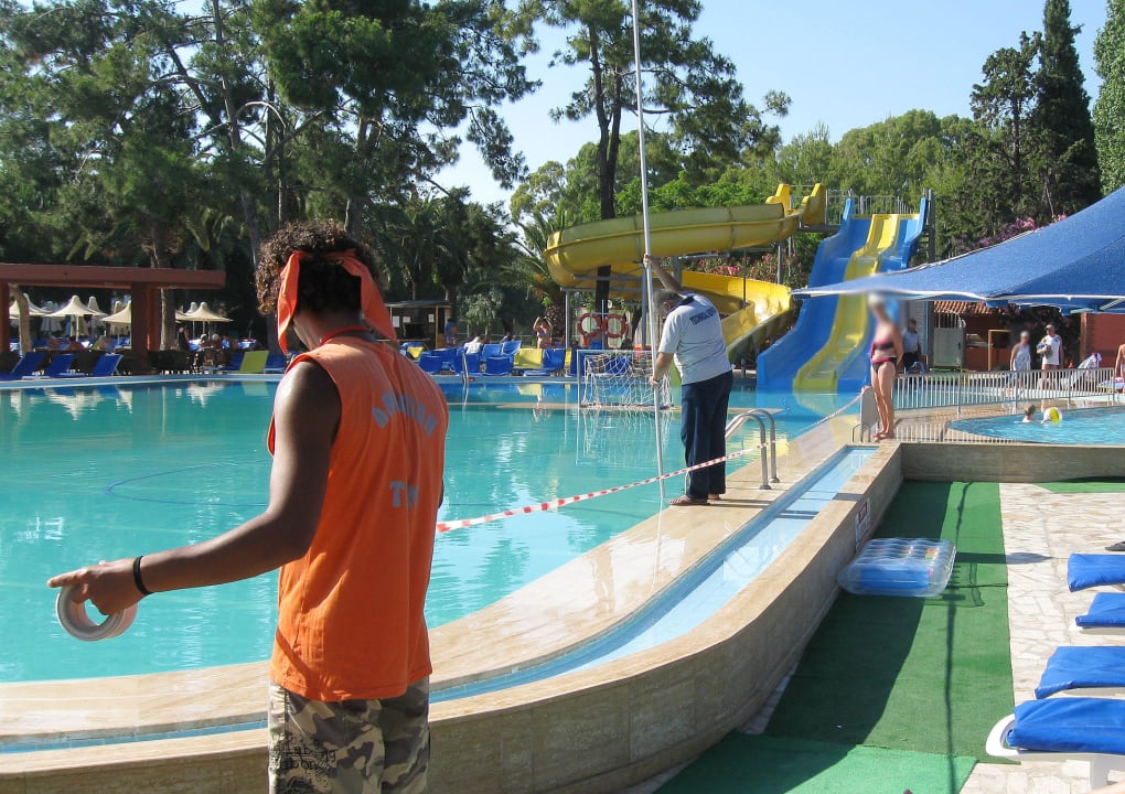 Chemieunfall - grüne Chemie im Pool Kustur Club Holiday Village