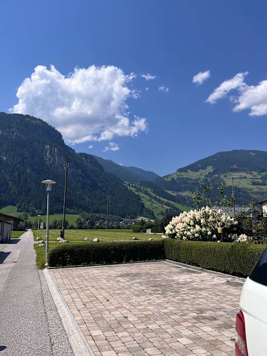 Außenansicht Apartments Alpinschlössl Mayrhofen im Zillertal