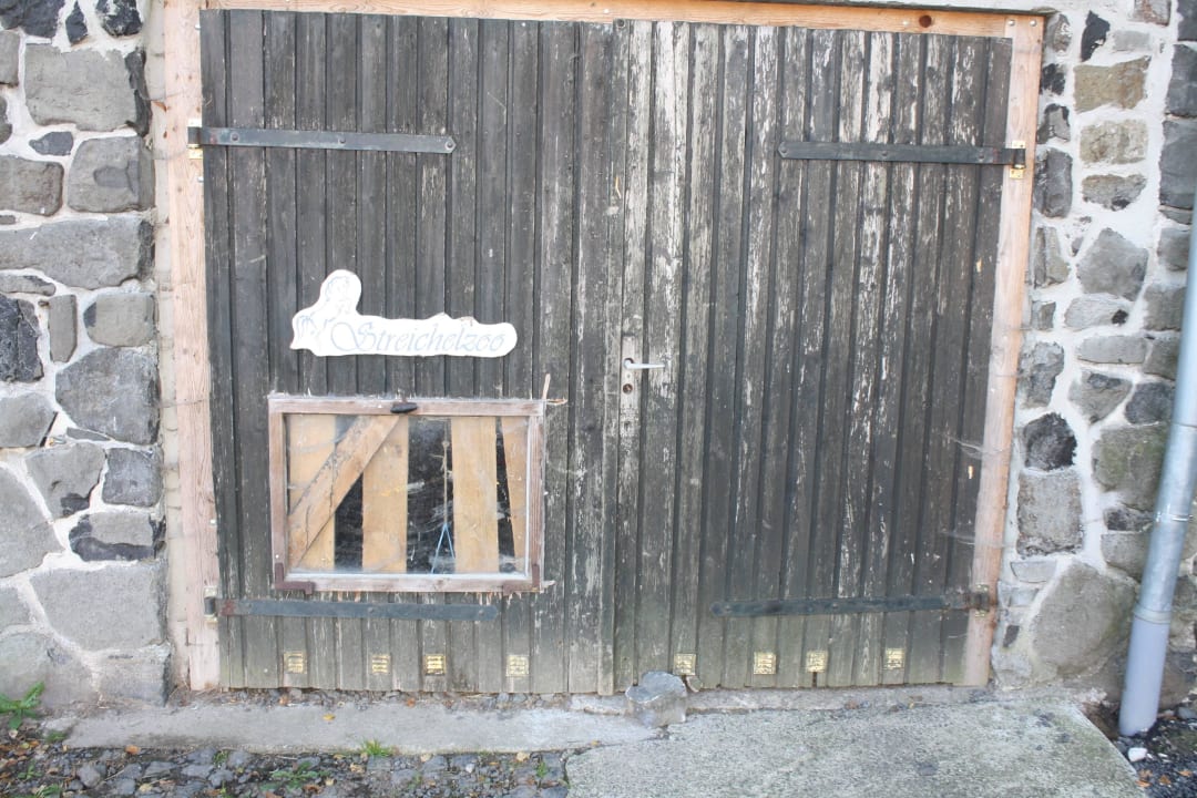 Streichelzoo geschlossen Burgbauernhof Katzenstein