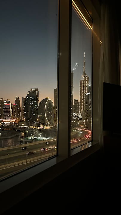 Zimmer Radisson Blu Hotel, Dubai Canal View