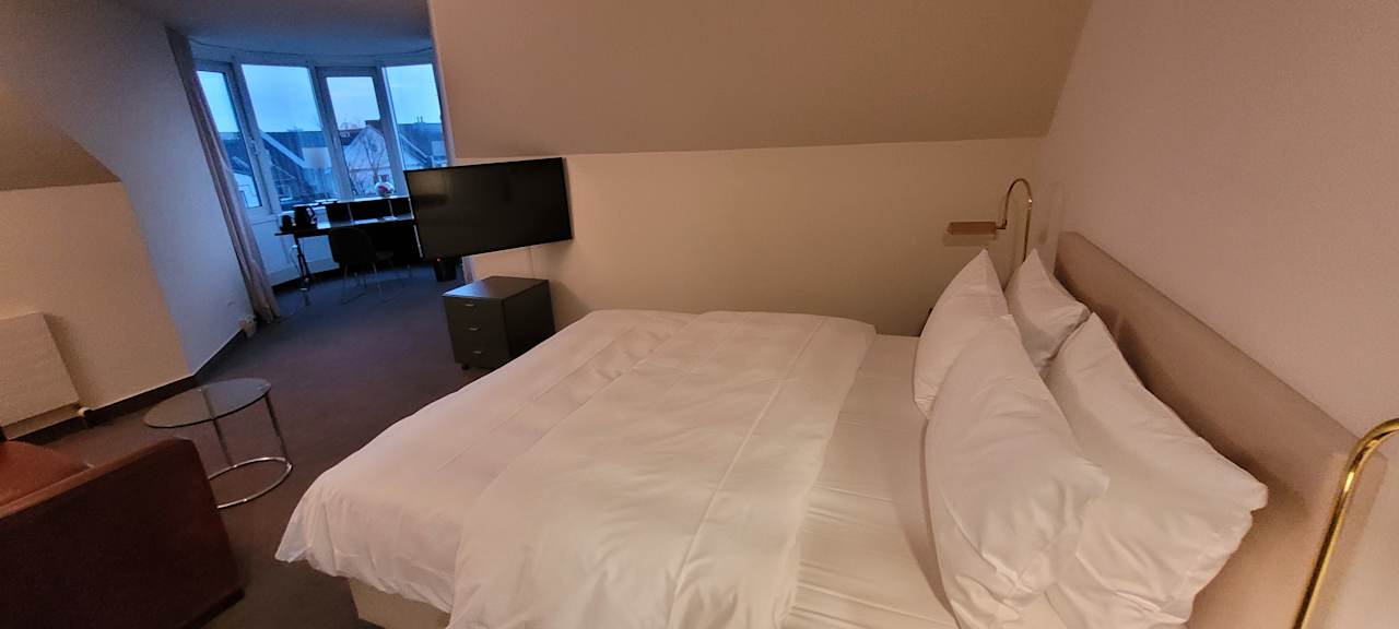 Zimmer Lindner Düsseldorf Airport, part of JdV by Hyatt