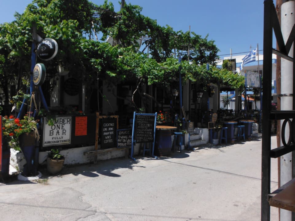 Bar neben Diana Diana Studios