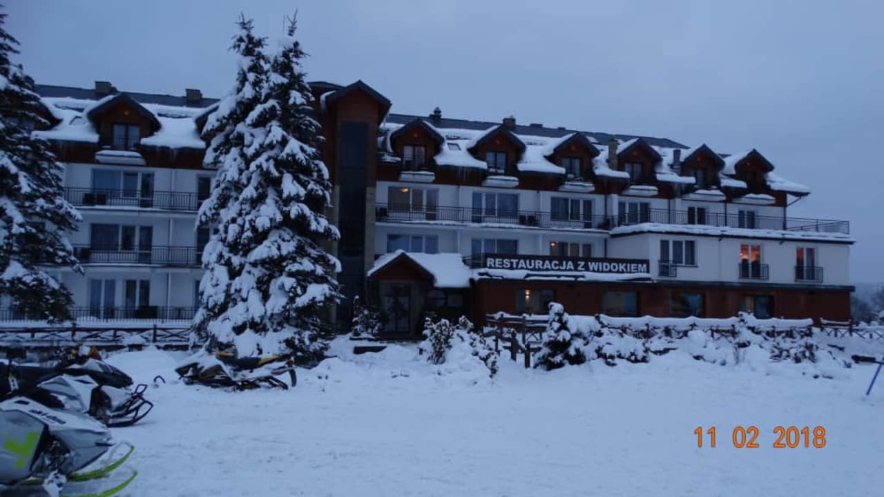 Widok od strony miasteczka Hotel Skalny Spa Bieszczady