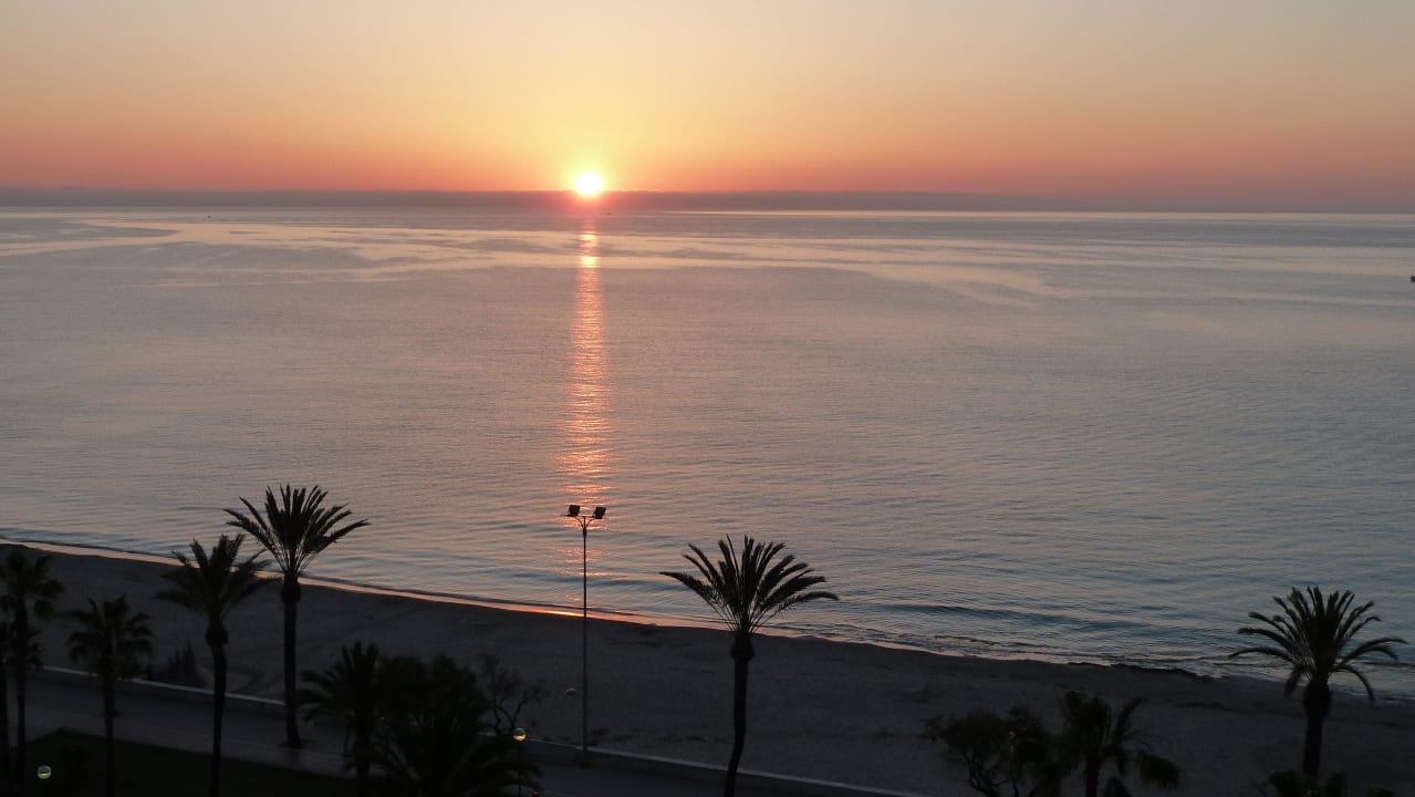 Der Sonnenaufgang vom Balkon. CM Playa del Moro