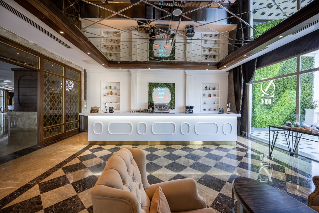 Lobby Oz Hotels Sui Resort