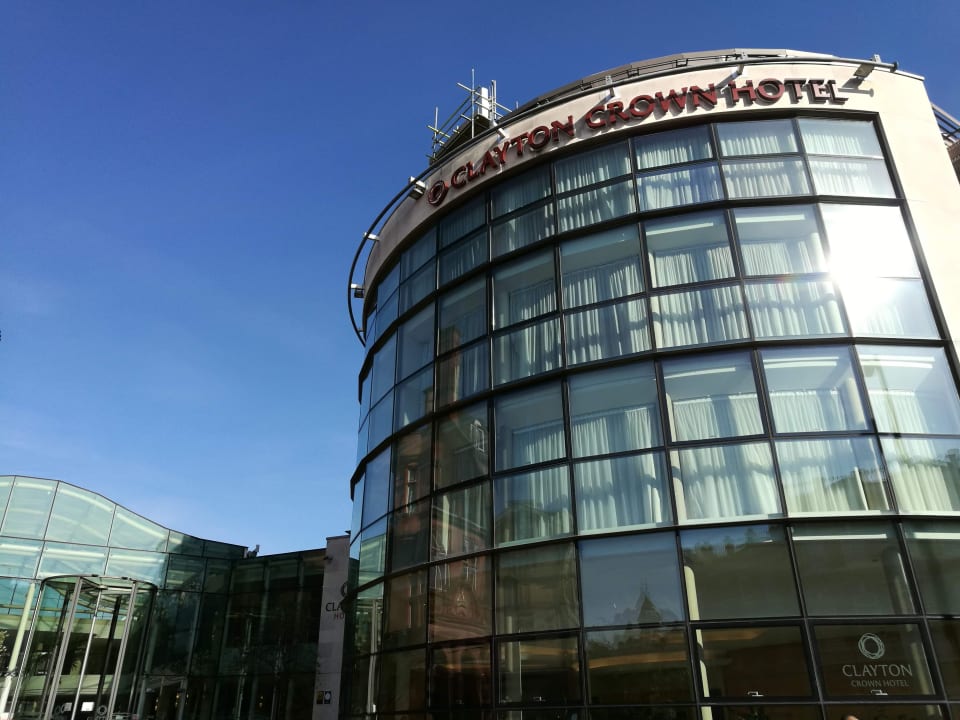 Außenansicht The Crown Hotel