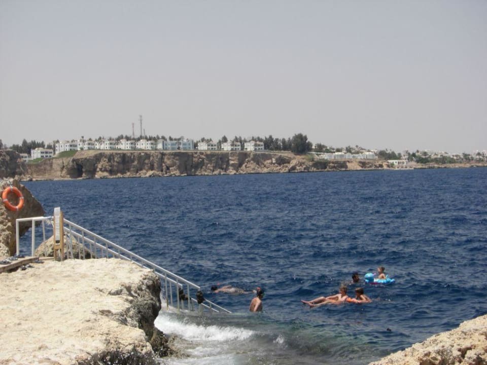 Einstieg ins Meer The Grand Hotel Sharm El Sheikh