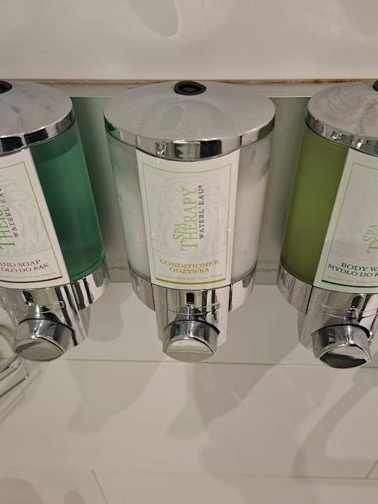 Zimmer Hampton By Hilton Warsaw Reduta