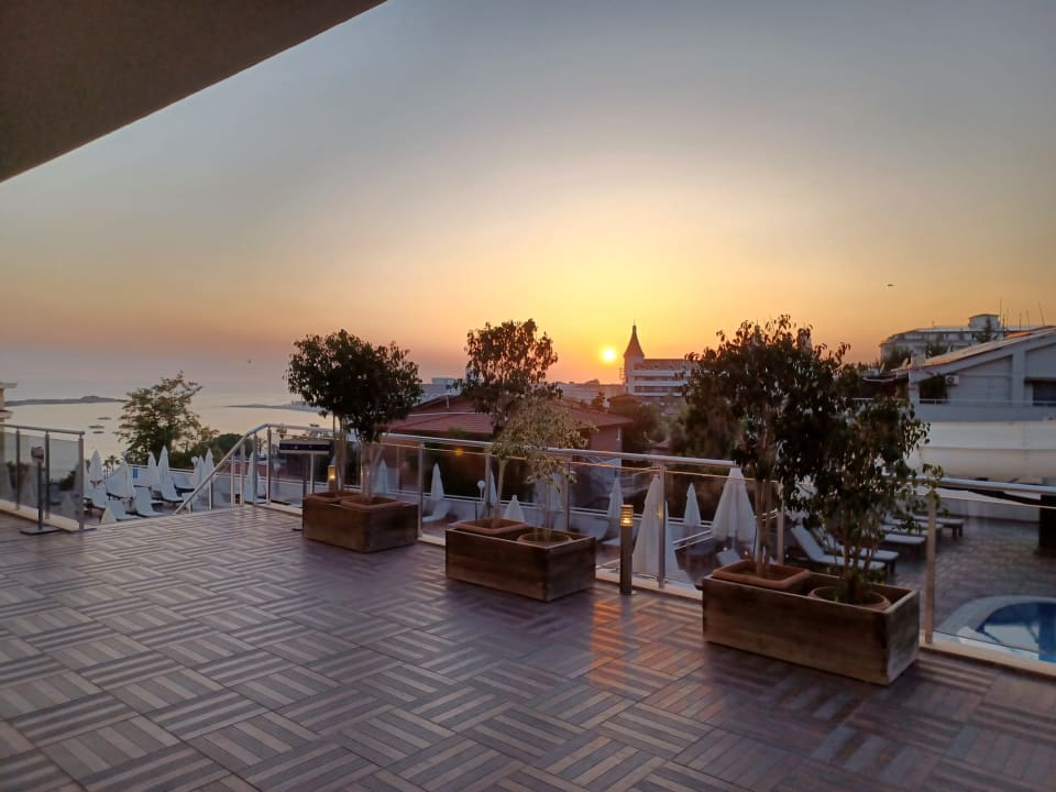 Ausblick Laguna Beach Alya Resort & Spa Hotel