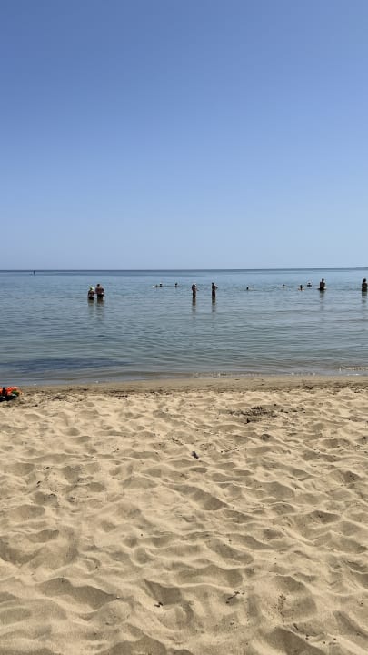 Strand Arina Beach Resort