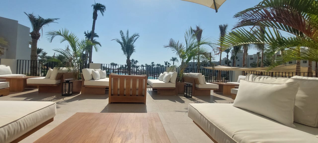 Gastro Serry Beach Resort