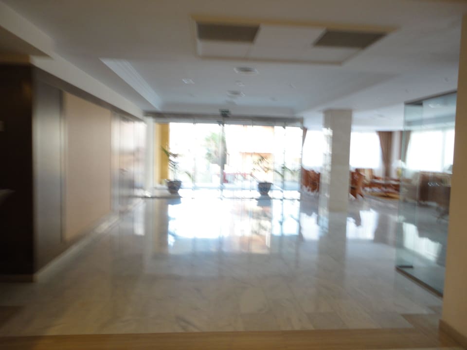 Lobby Grupotel Montecarlo