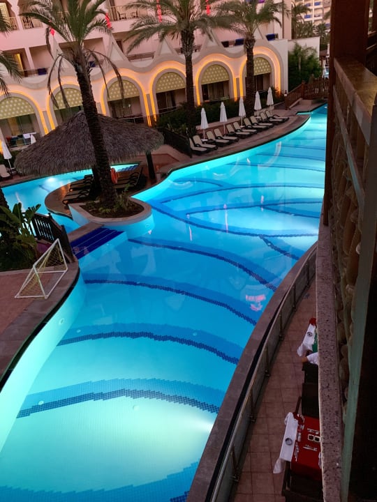 Pool Well Palace Side