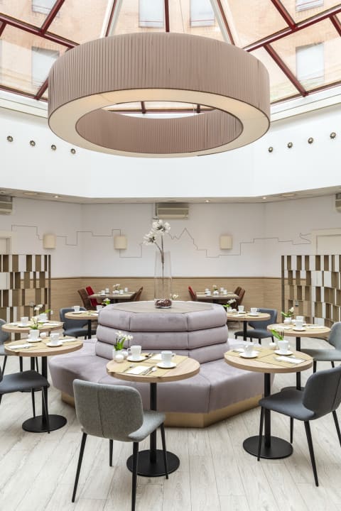 Gastro Hotel NH Geneva Airport