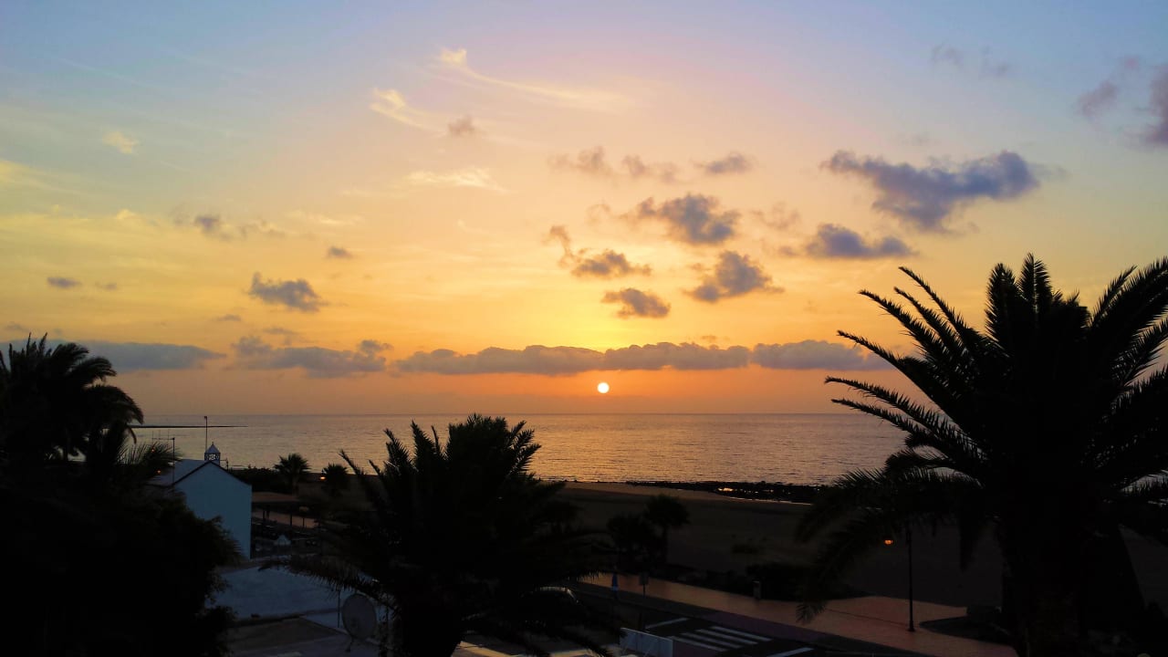 Sonnenaufgang Seaside Hotel Los Jameos