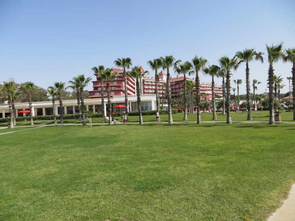 Die schöne Gartenanlage IC Hotels Santai Family Resort