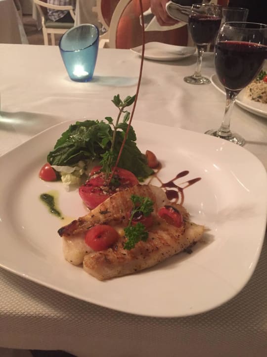 Leckerer Fisch im Bella Restaurant Premier Le Reve Hotel & Spa