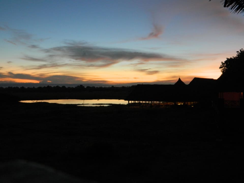 Abendlicher Blick vom Balkon Voi Wildlife Lodge