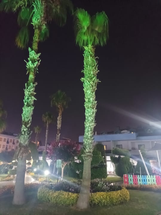 Gartenanlage Grand Seker Hotel