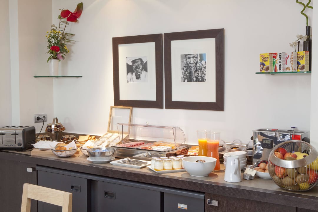 BUFFET BREAKFAST Hotel Duret