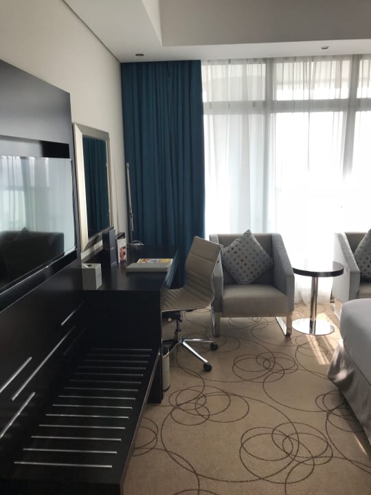 Zimmer Ramada by Wyndham Dubai Barsha Heights