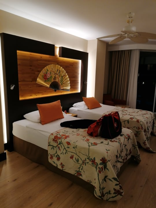 Zimmer Limak Lara Deluxe Hotel & Resort