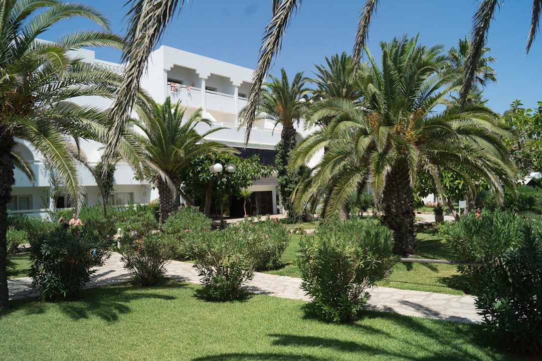 Gartenanlage The Orangers Beach Resort and Bungalows