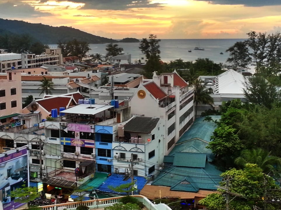 Dämmerung in Patong Hotel Amata Resort