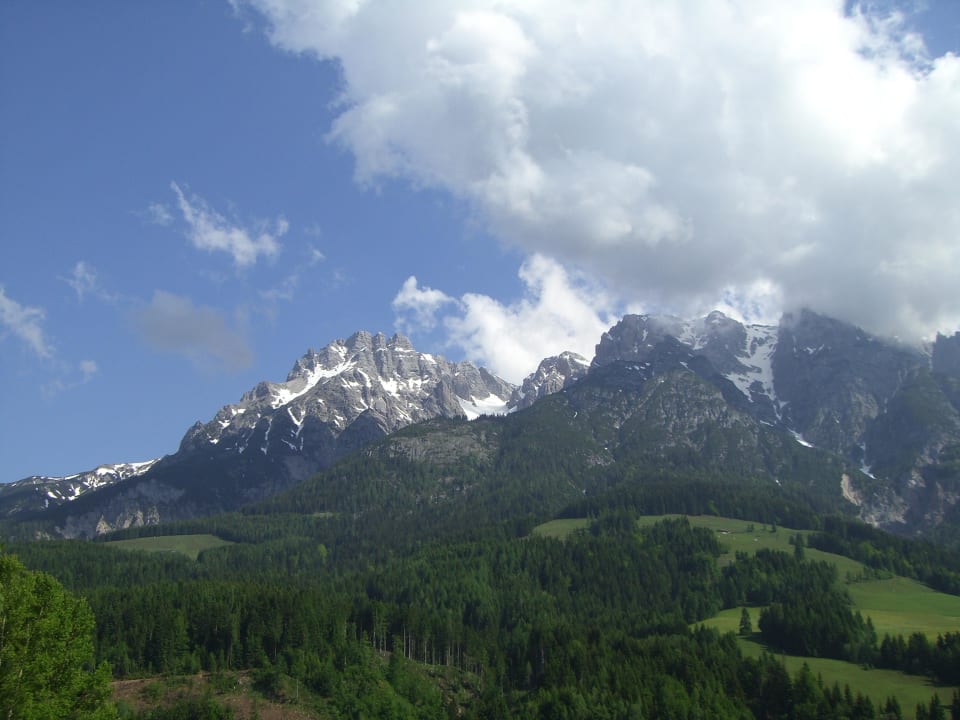 Ausblick Holzhotel Forsthofalm