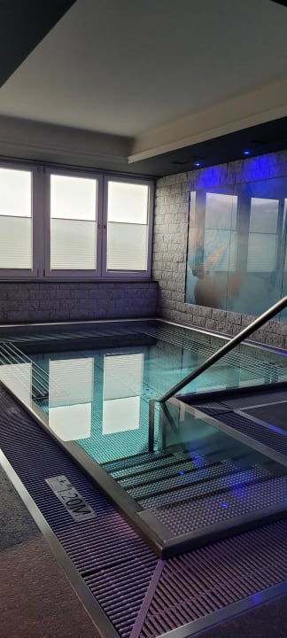 Pool Hotel Bergknappenhof