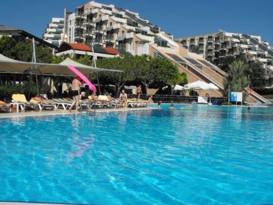 Hotel vanaf het zwembad Limak Limra Hotel & Resort