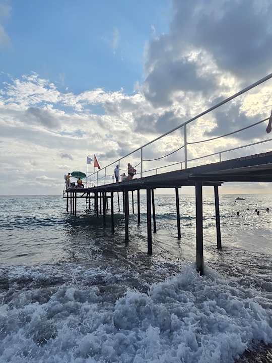 Strand Timo Deluxe Resort