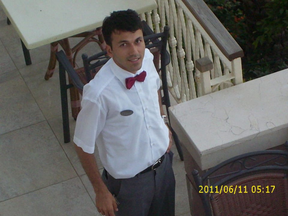 Serkan auf der Aussenterrasse Trendy Aspendos Beach Hotel
