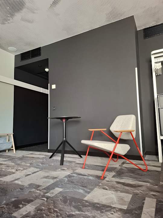 Zimmer ibis Lviv Center