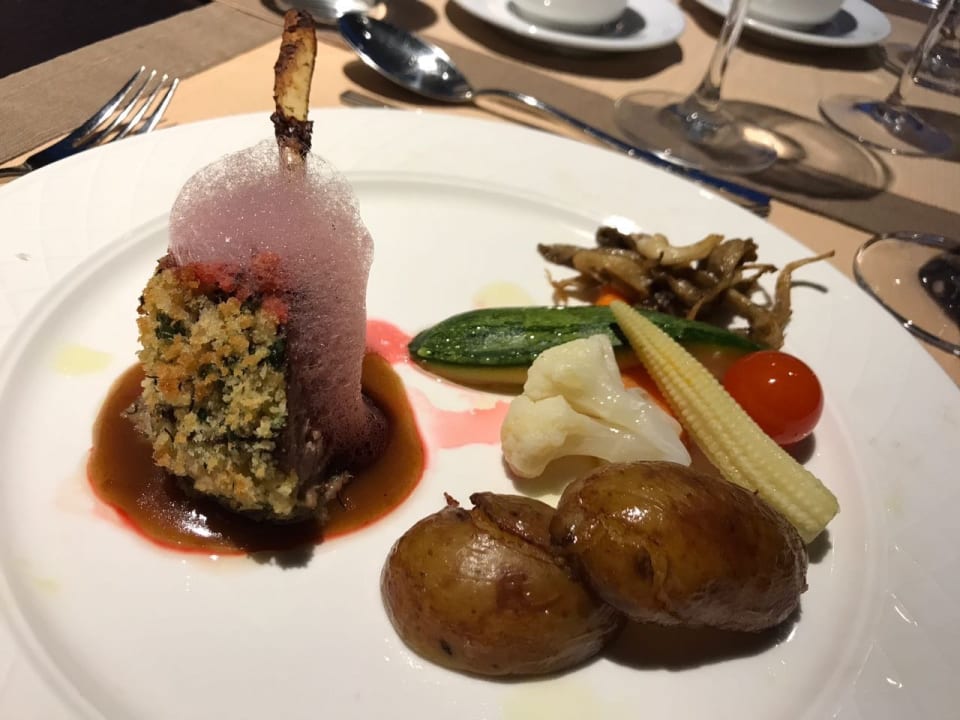 Restaurant The Ixian Grand & All Suites