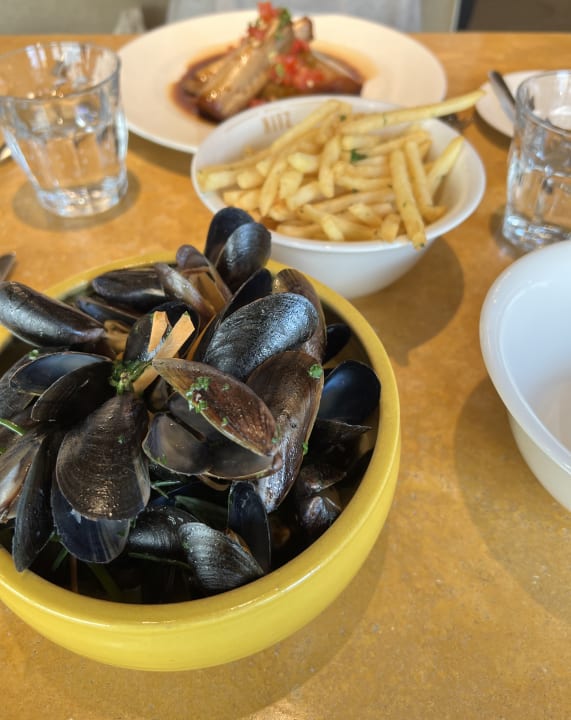 Gastro Karl August - a Neighborhood Hotel