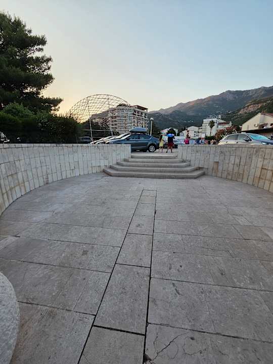 Außenansicht Hotel Aleksandar