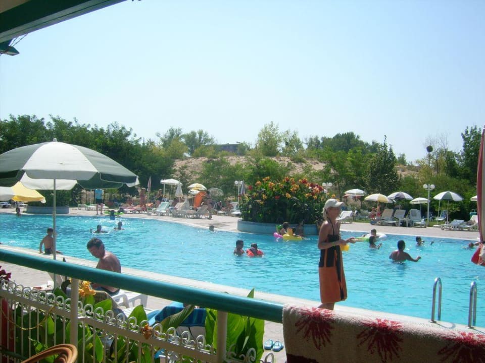 Basen Hotel Zefir Beach