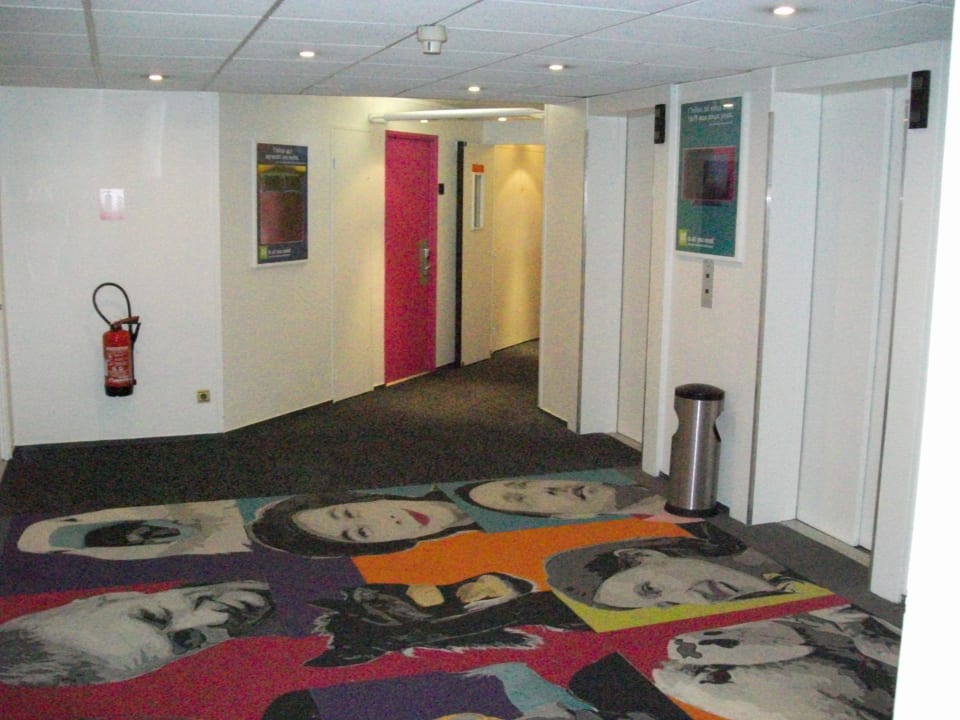 Корридор Hotel ibis Styles Paris Bercy