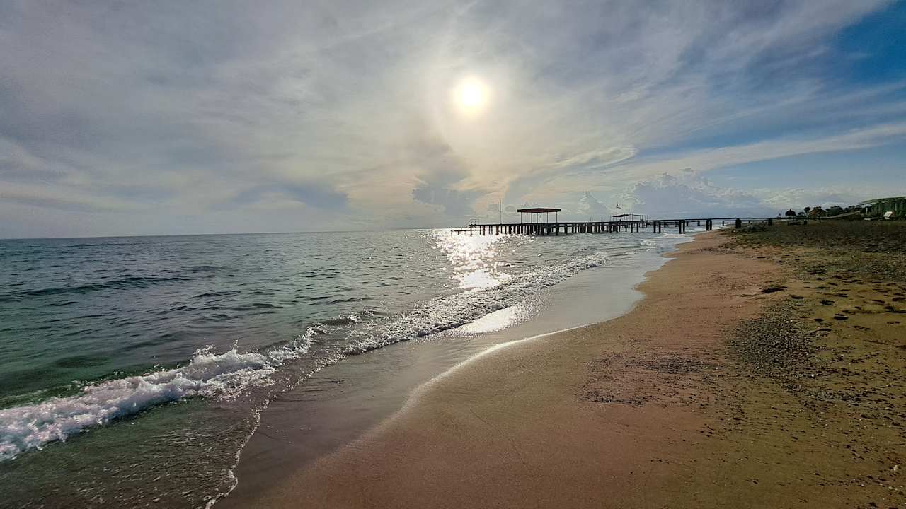 Strand Hotel Miracle Resort