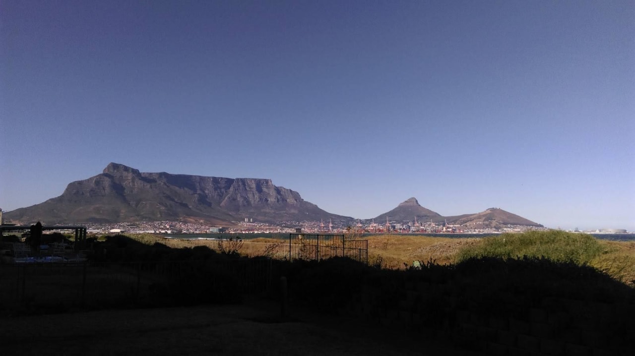 Wundervoller Ausblick auf die Kulisse von Kapstadt Cape Town Beachfront Apartments at Leisure Bay