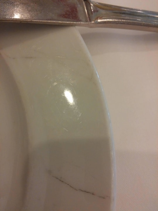 Teller und Besteck ...sehr alt Hotel Riu Funana