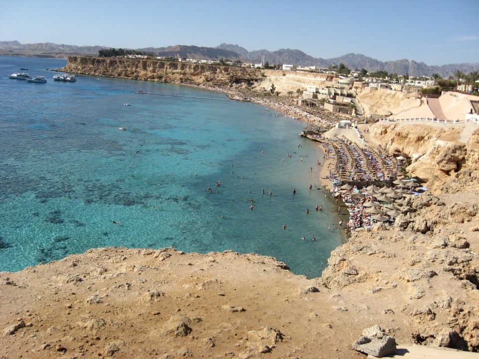 Sicht auf den Hotel Strand Dive Inn Resort