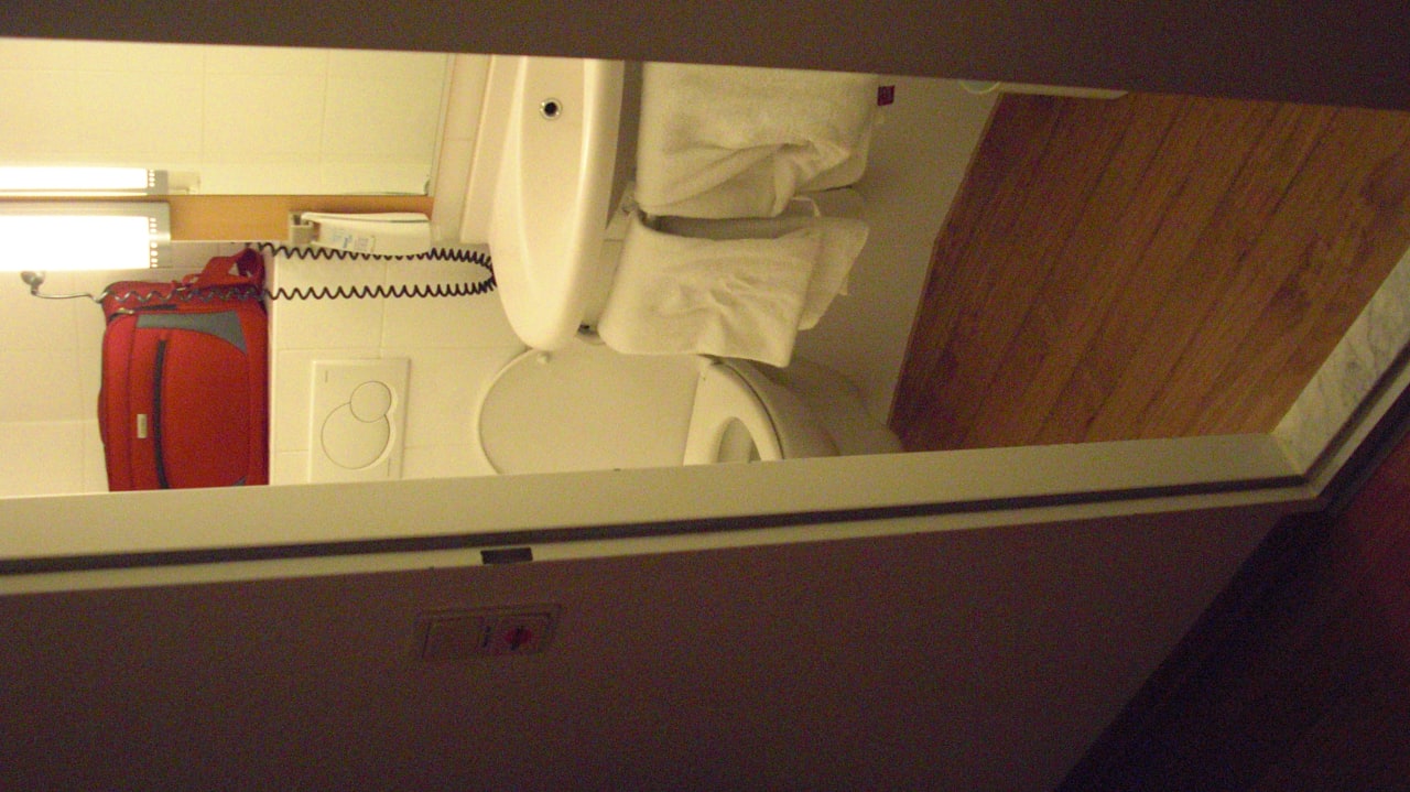 Badezimmer Hotel Ibis Düsseldorf Hauptbahnhof